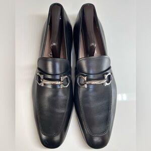 SALVATORE FERRAGAMO black leather loafer | Mens shoes 8.5